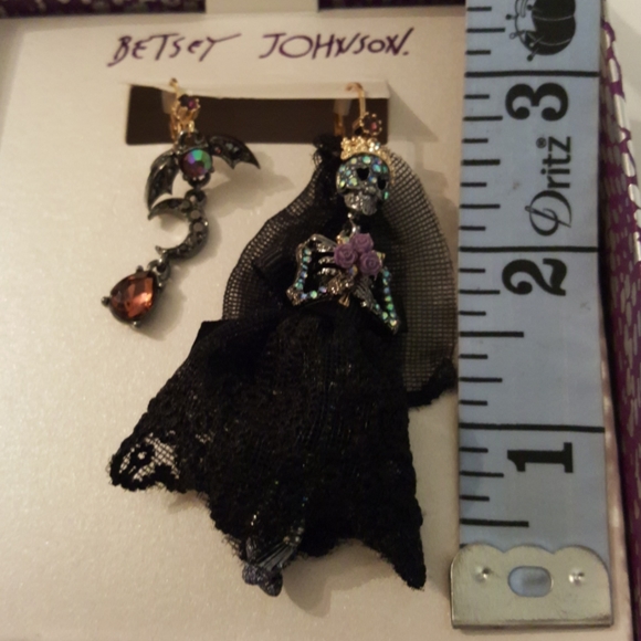 Betsy Johnson Skeleton Bride and Bat - Picture 3 of 4